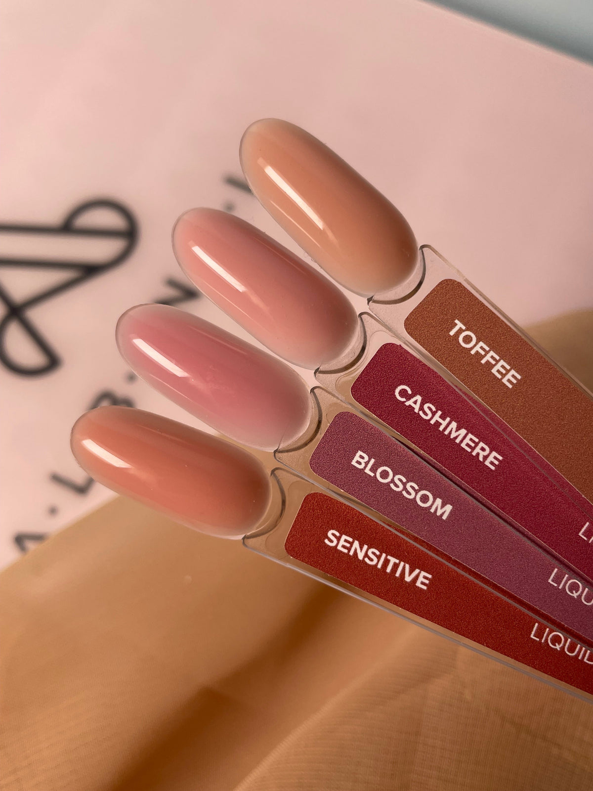 Polygel liquide Cashmere - ONGLES PRO