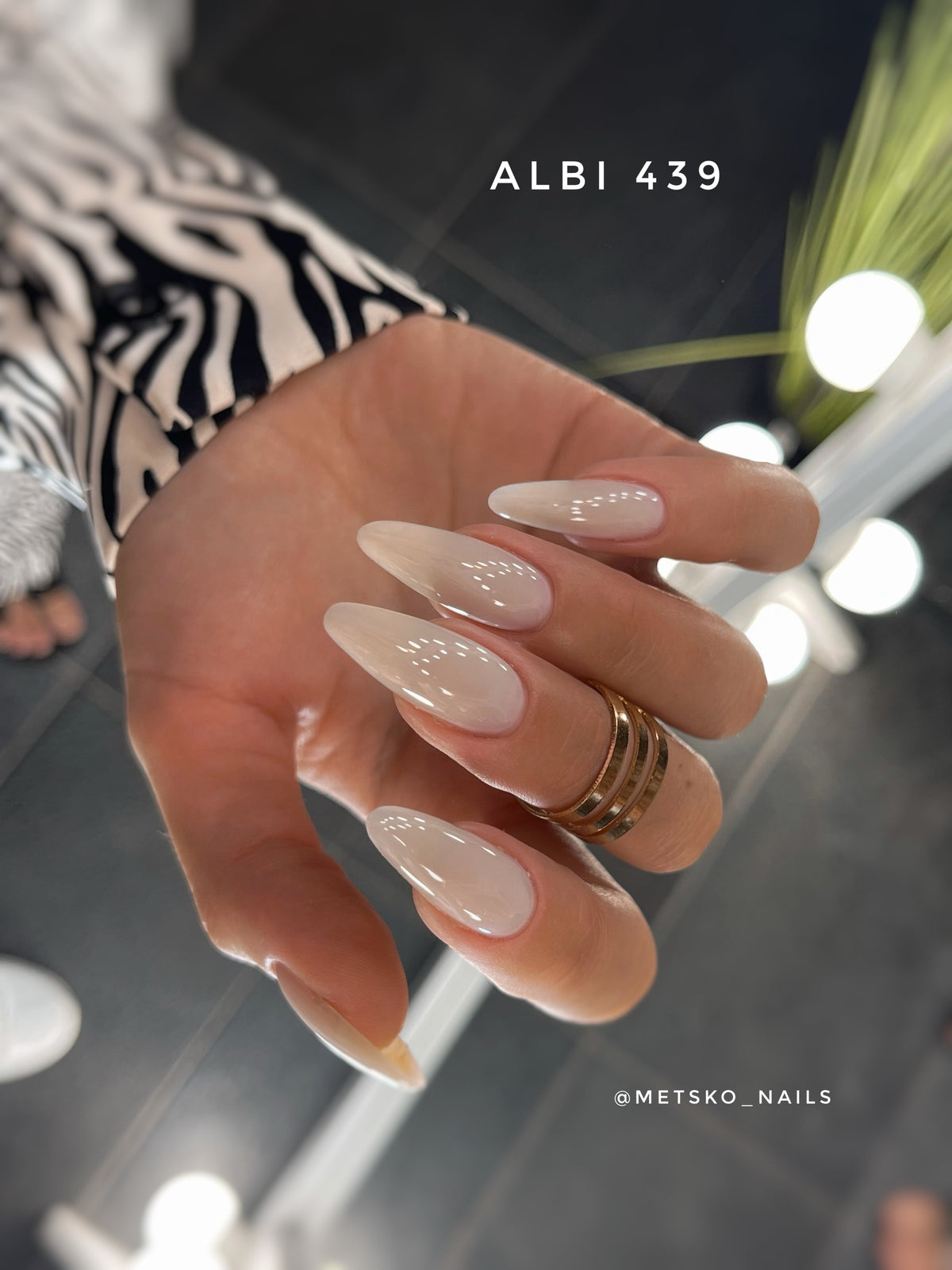 Vernis semi permanent Camouflage Albi 439 10 ml - ONGLES PRO