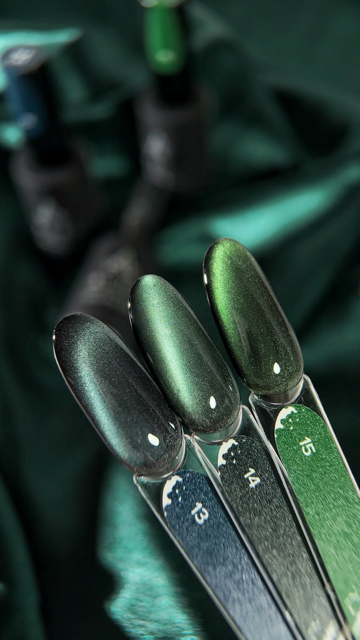Collection Vernis semi permanent Albi Silk Cat Vert Émeraude 13 14 15
